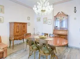 QUEEN HOME Gabrielle