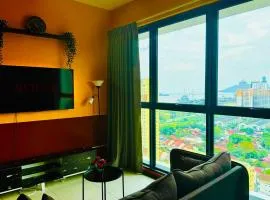 Stunning Sea & City View Apartment in George Town