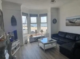 2 Harbour Views
