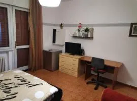 Ampia camera con balcone privato