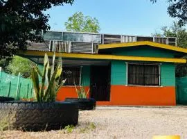27 Hostal