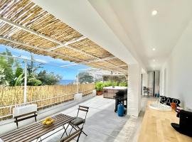 Casa Nannina - Seaview Terrace with Jacuzzi in Capri, hotel con hidromasaje en Capri