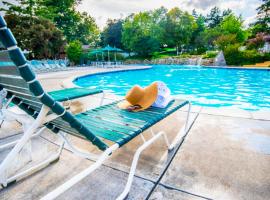 Partee Bungalow At Margaritaville, Hotel in Damsel