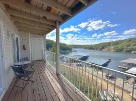 Wheelhouse Wonderland Lakefront Luxury Condo