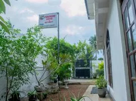 Sunshine Hotel