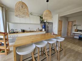 Arrendada, hotel en Cáhuil