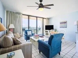 Octopus Garden 1BR, King Bed, Indoor & Outdoor Pool