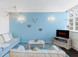 Luxury 2 Bed & 2 Bath, Near Beach & City Centre，位于布莱顿霍夫的酒店