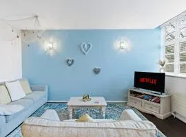 Luxury 2 Bed & 2 Bath, Near Beach & City Centre