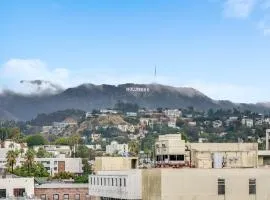 View of Hollywood Sign Studio, Free Parking