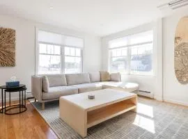 Family-Friendly 3BR by Pine Point Beach