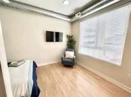Urban Oasis Downtown Condo with Skywalk Access 5, Hotel in Des Moines