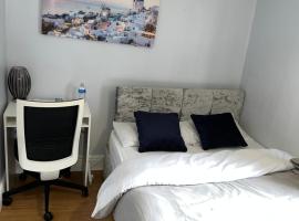 En-suite Room Near City Center 4, hotel v destinaci Doncaster