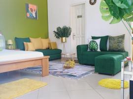 Résidence Meublée Pachira I, hotel em Abidjan