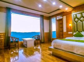 Humble Holiday Home Kufri S H I M L A with Lawn and Amazing View, hotel v destinaci Kufri