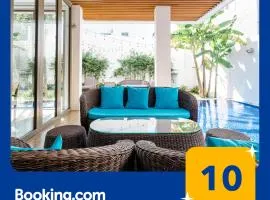 Perfect Son Tra Beach Villa Da Nang with sea view