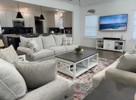 Sea La Vie - Large Family Friendly 4BR 10 Bed Pool and Bay Access