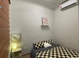 R7R2 #Room2 #Rusa 7 #Bathroom#1min walk KSL