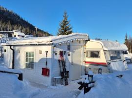 Trysil Campingvogn Ski in-out, glamping em Trysil