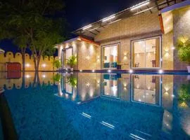 Alaya Stays 5 BHK Roohmon's Farm with Private Pool, Garden & Bar