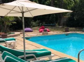 LE BONHEUR AVEC PISCINE ET JARDIN