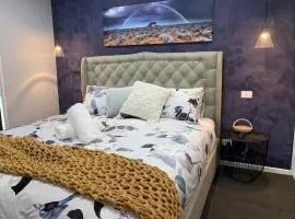 INeeta Stay 2