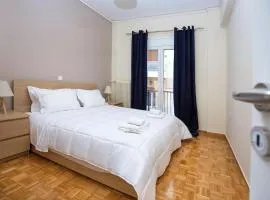Peaceful Renovated Apartment Near Lycabettus Hill