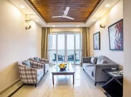 Alaya Stays Skyline Grove Stylish 3BHK Apt with Lift & Scenic Views