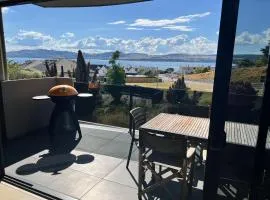 Lakeview Apartment