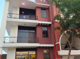 Prem villas homestay, hotel a Tājganj