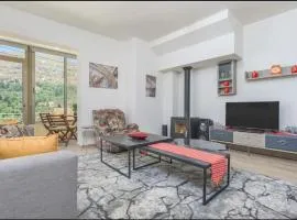Yara's 2BR Terrace Retreat