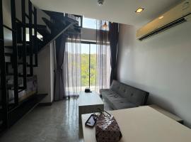 Utopia Loft Condo, hotel in Nai Harn Beach