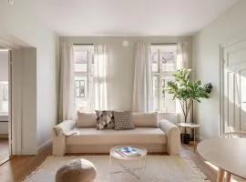 Løkka Suites I 2-Bedroom with Double Queen Room & Balcony