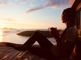 Atlantic Road Sleeping Experience Re-Treats, luxusní kemp v destinaci Vevang