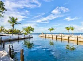 Hidden Gem Duplex in Heart of Islamorada Sleeps 8