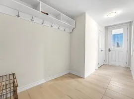 Spacious 6bed Home near Pier Niagara Toronto QEW