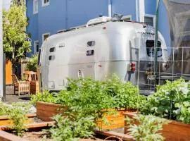 Airstream Tiny Home Walk to UC BEST Neighborhood、バークレーのタイニーハウス