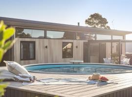 Cabin 21 - Luxury Wellness Escape - Town Central, hotel i Margaret River