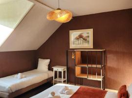 Le petit Montmartre, hotel v destinácii Dinard