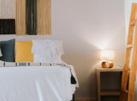 Luum Casa Hotel Manila, hotel dekat Bandara Olaya Herrera  - EOH, Medellin