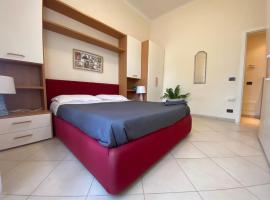 Casa Elena - Centro Diano Marina, hotel in Diano Marina