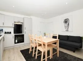 4 Bedrooms-2Bath-Free Parking