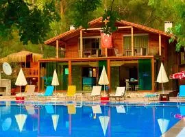 Gizli Cennet Villages Hotel、フェティエのグランピング施設
