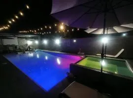 Aquaville Dorado Moderna Villa 1