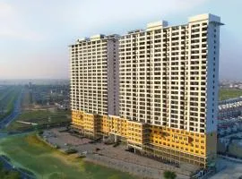 Studio Apartment by La Valentino Near Expo Mart