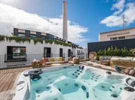 Jacuzzi, Terrace & Infinity Pool at Savoy Insular