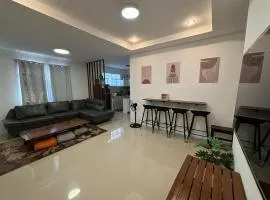 Full AC 4BR & LivingRm entire vacation home at Vigan City