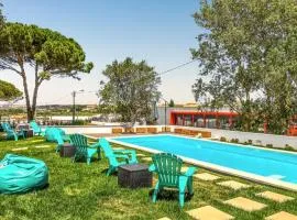 Charming House with Pool in Atalaia