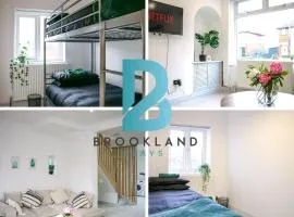 Three Bedroom House by Brookland Stays Serviced Accommodation Short Lets Manchester with Free WiFi