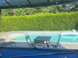 BY NEPTUNE - La Maison Courtenay Piscine Privée, Événement autorisé, hotel i Courtenay